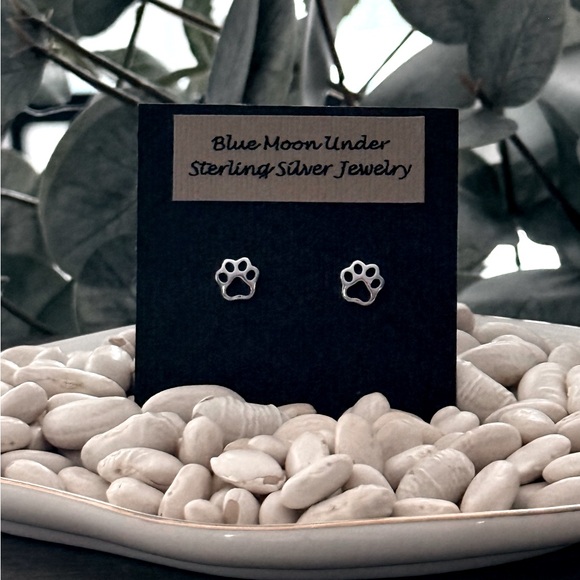 NWT 925 Sterling Silver Paw Dog Cat Stud Post Earrings! Hypoallergenic! NEW! - Picture 1 of 8